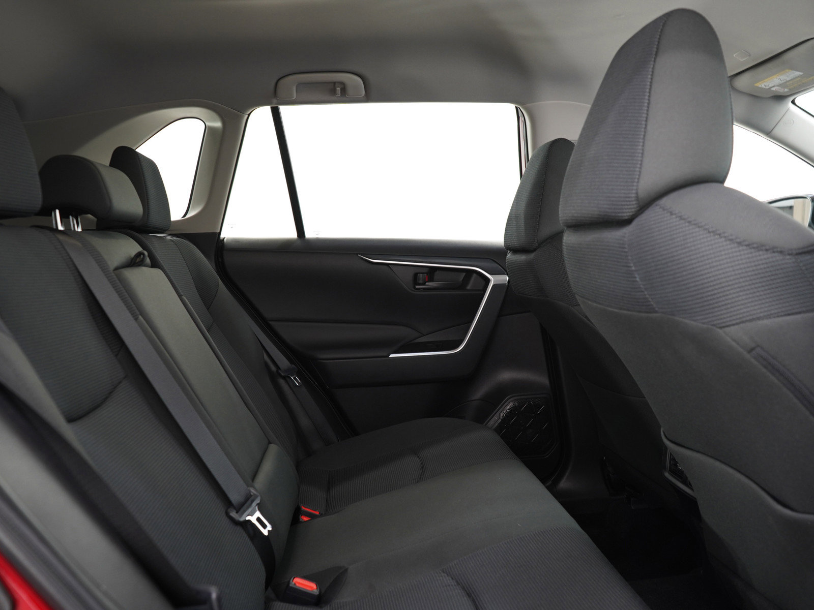Used 2025 Toyota RAV4 LE AWD/4WD image 12