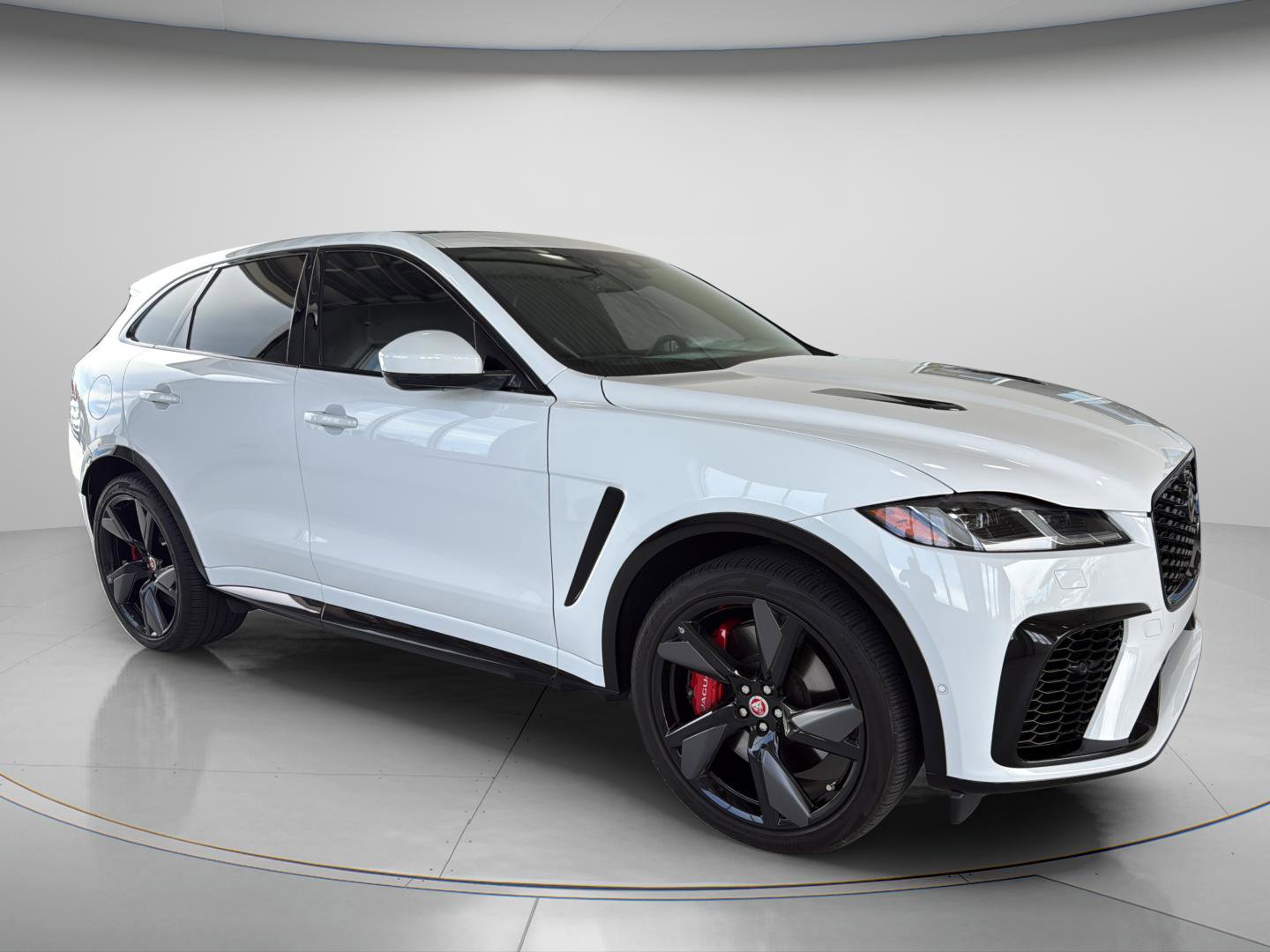 Used 2022 Jaguar F-PACE SVR AWD/4WD image 14