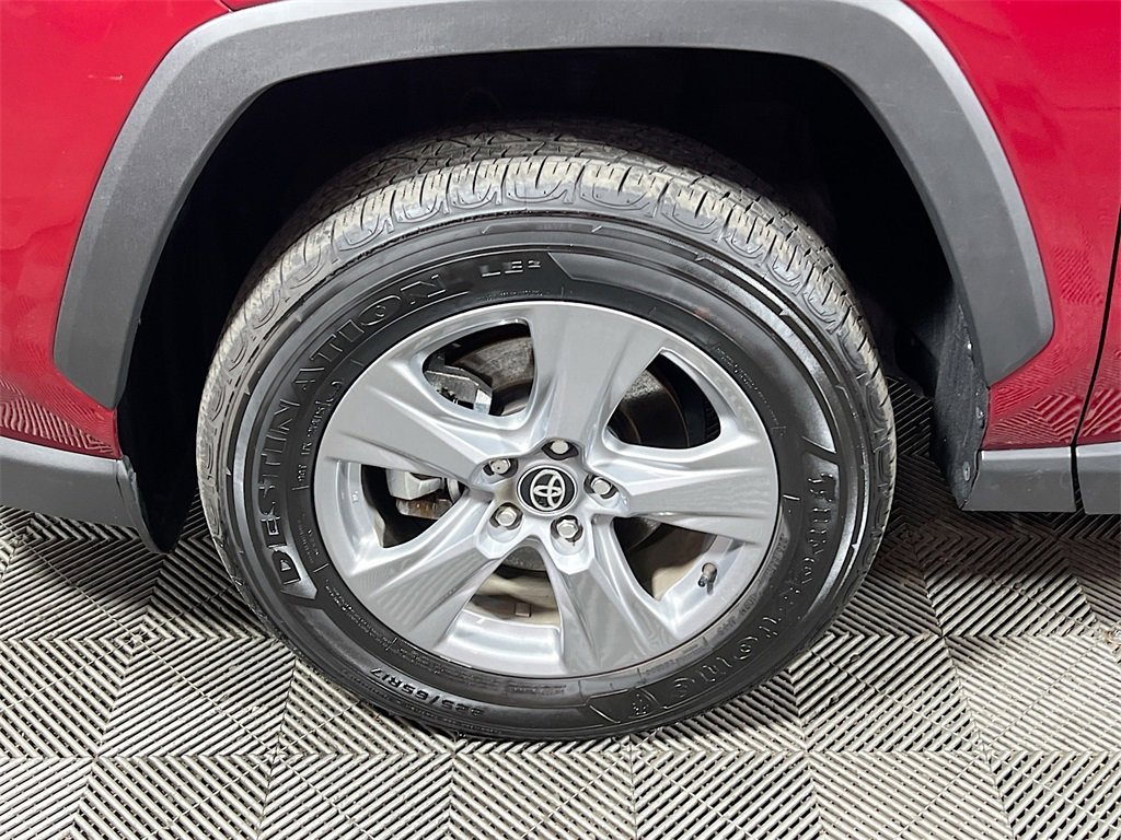 Certified 2025 Toyota RAV4 XLE image 28