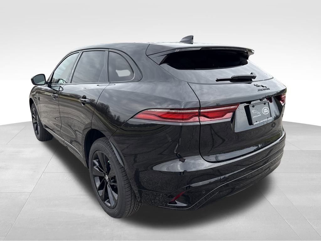 New 2026 Jaguar F-PACE R-Dynamic S image 4