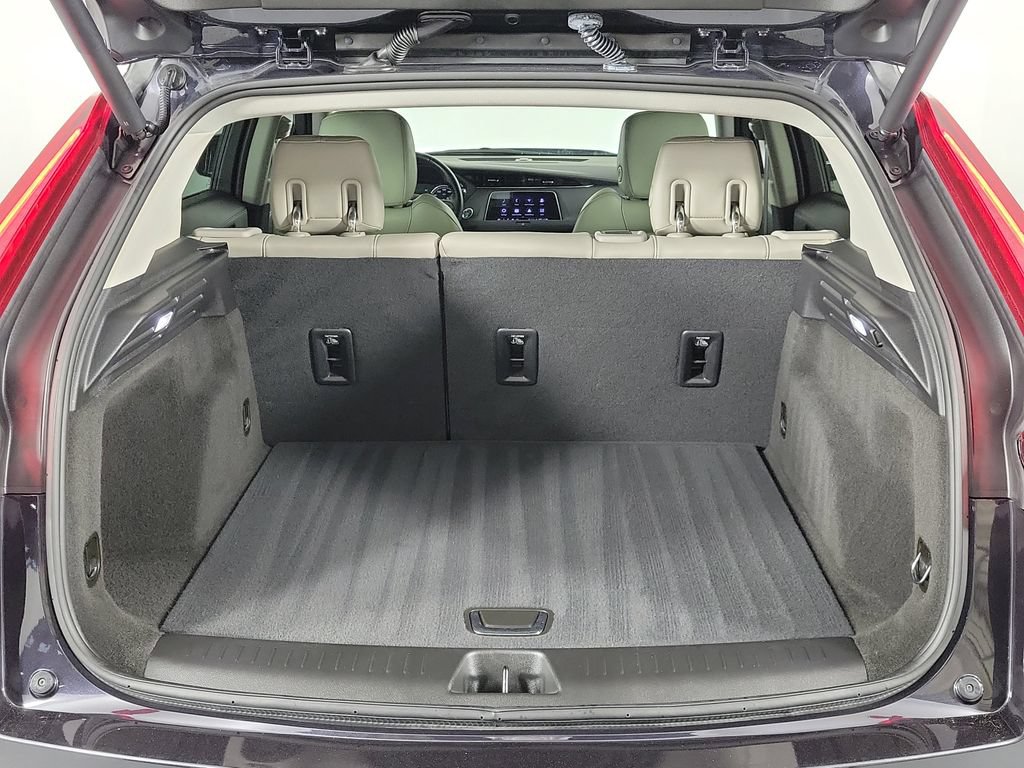 Certified 2023 Cadillac XT4 Luxury FWD image 8