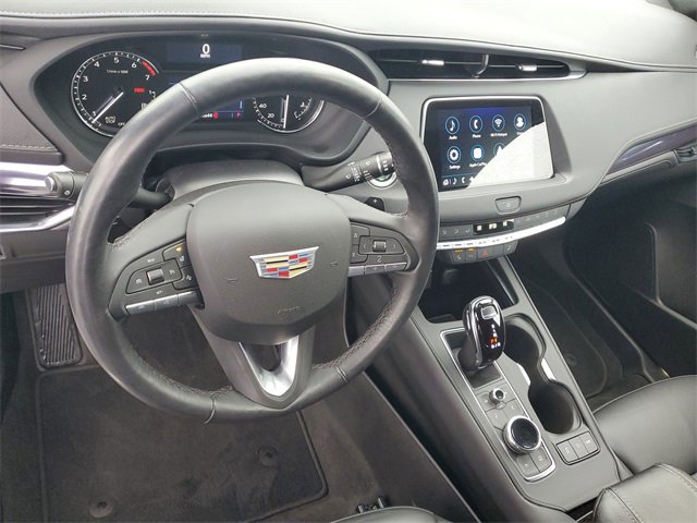 Certified 2022 Cadillac XT4 Luxury w/ Cold Weather Package image 12