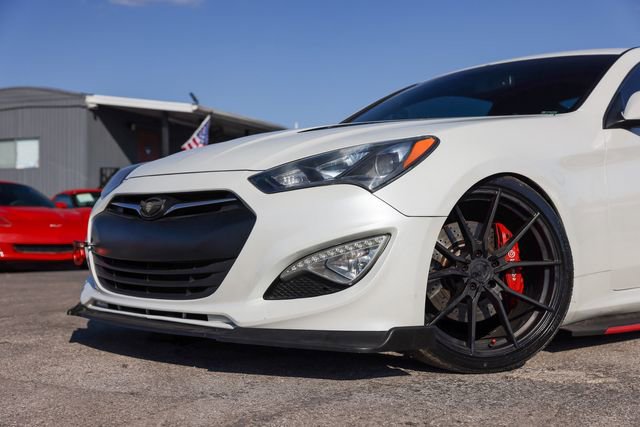 Used 2013 Hyundai Genesis 3.8 image 32
