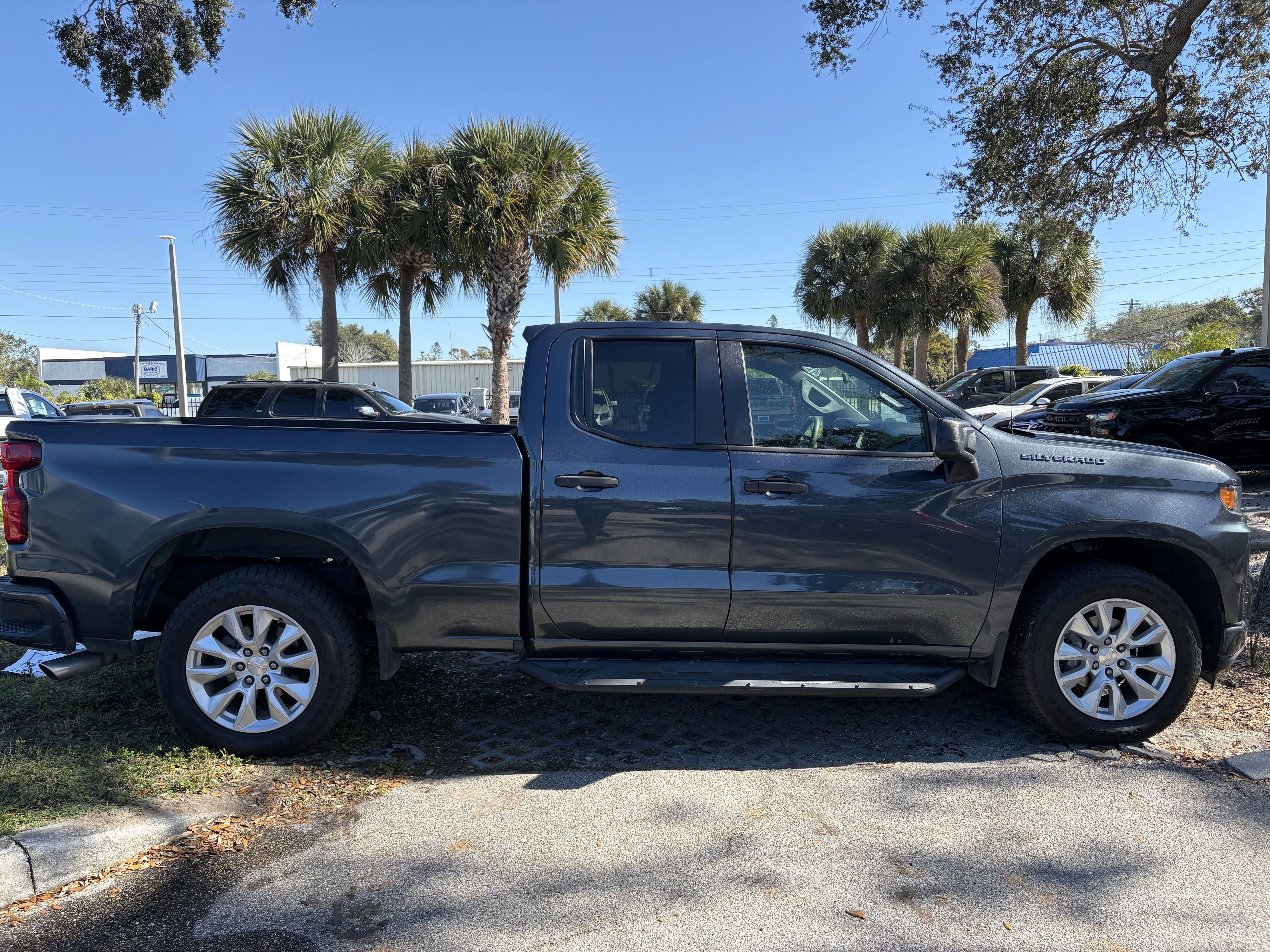 Used 2020 Chevrolet Silverado 1500 Custom w/ Custom Convenience Package image 9