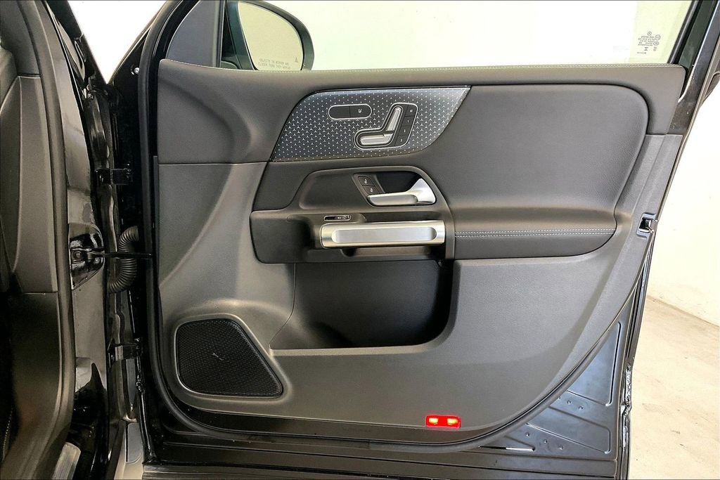 Used 2026 Mercedes-Benz GLB 250 4MATIC image 22