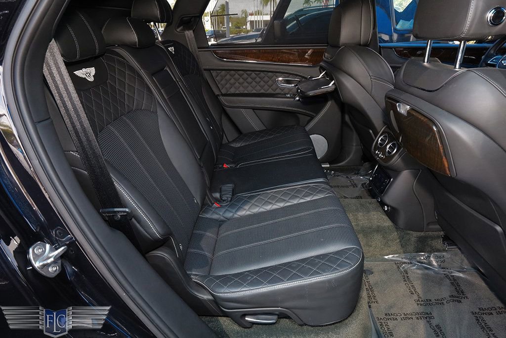 Used 2017 Bentley Bentayga image 15