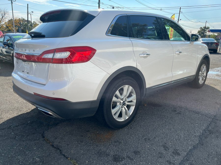Used 2018 Lincoln MKX Premiere FWD image 2