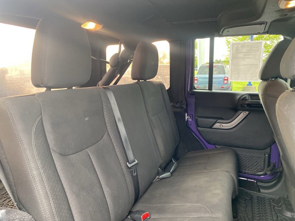 Used 2018 Jeep Wrangler Unlimited Sport S AWD/4WD image 40