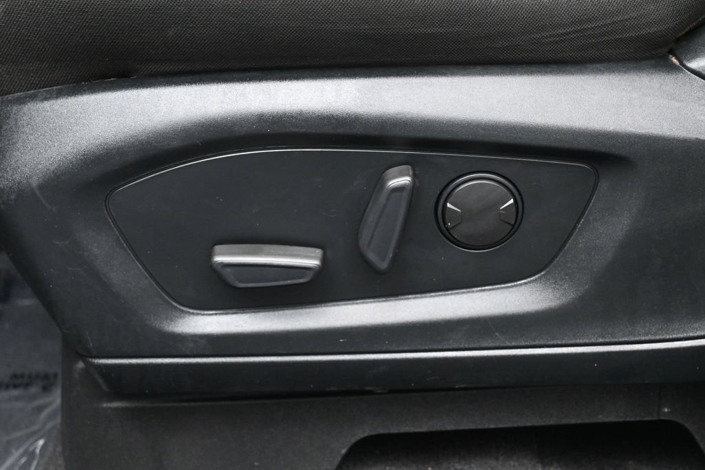 Used 2020 Ford Explorer XLT RWD image 12