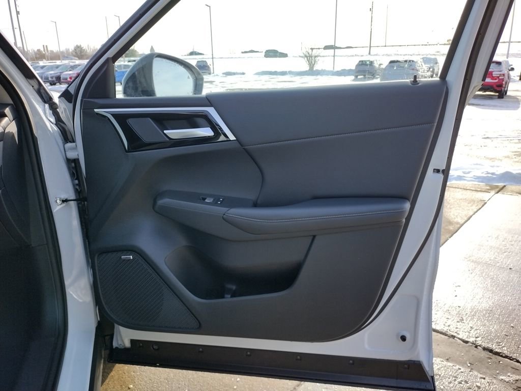 New 2026 Mitsubishi Outlander Trail Edition image 33