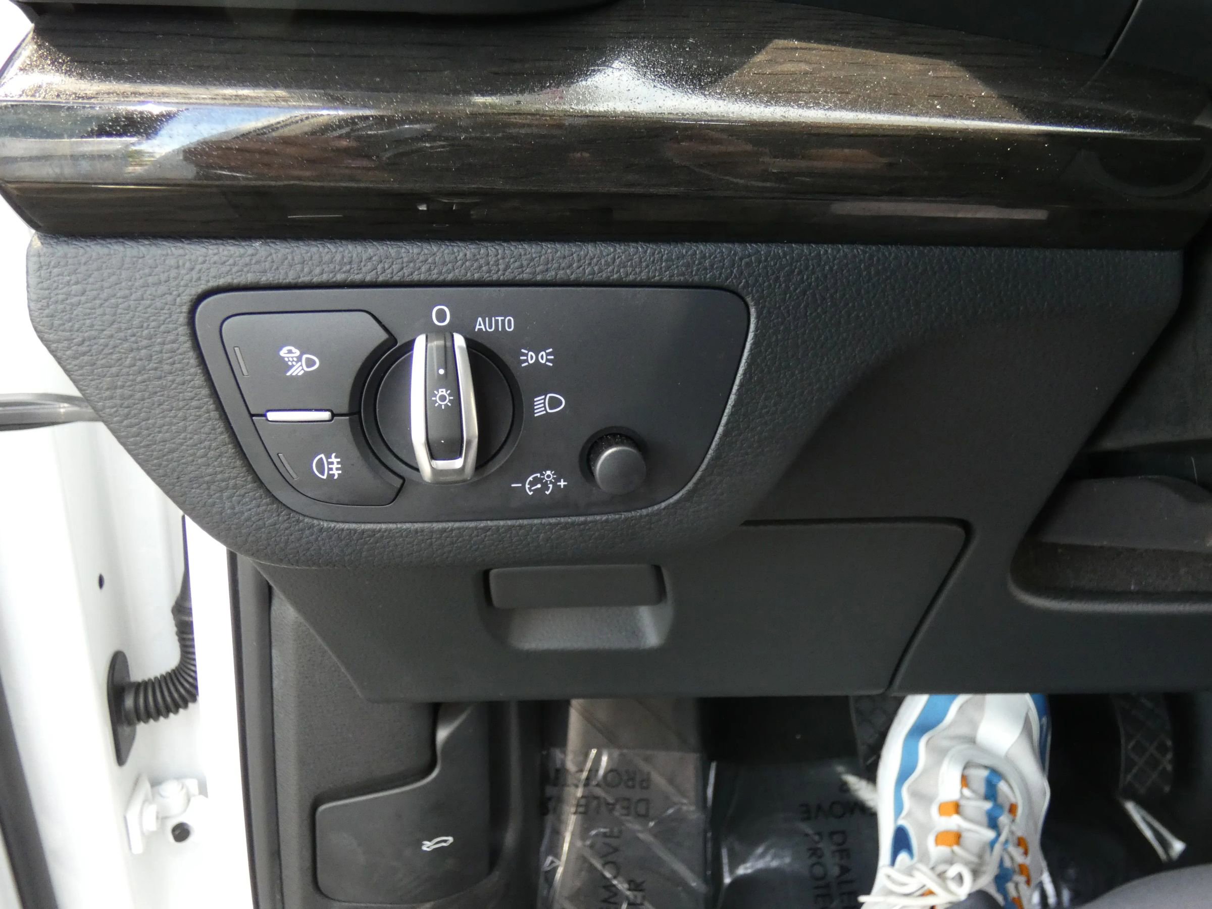 Used 2020 Audi Q5 e Premium Plus image 65