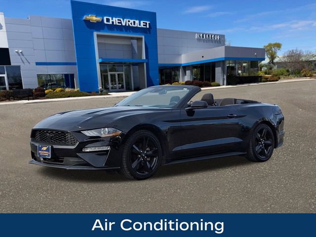 Used 2021 Ford Mustang Convertible w/ Equipment Group 101A image 4