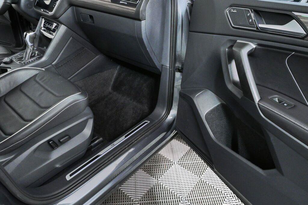 Used 2024 Volkswagen Tiguan SEL R-Line AWD/4WD image 26