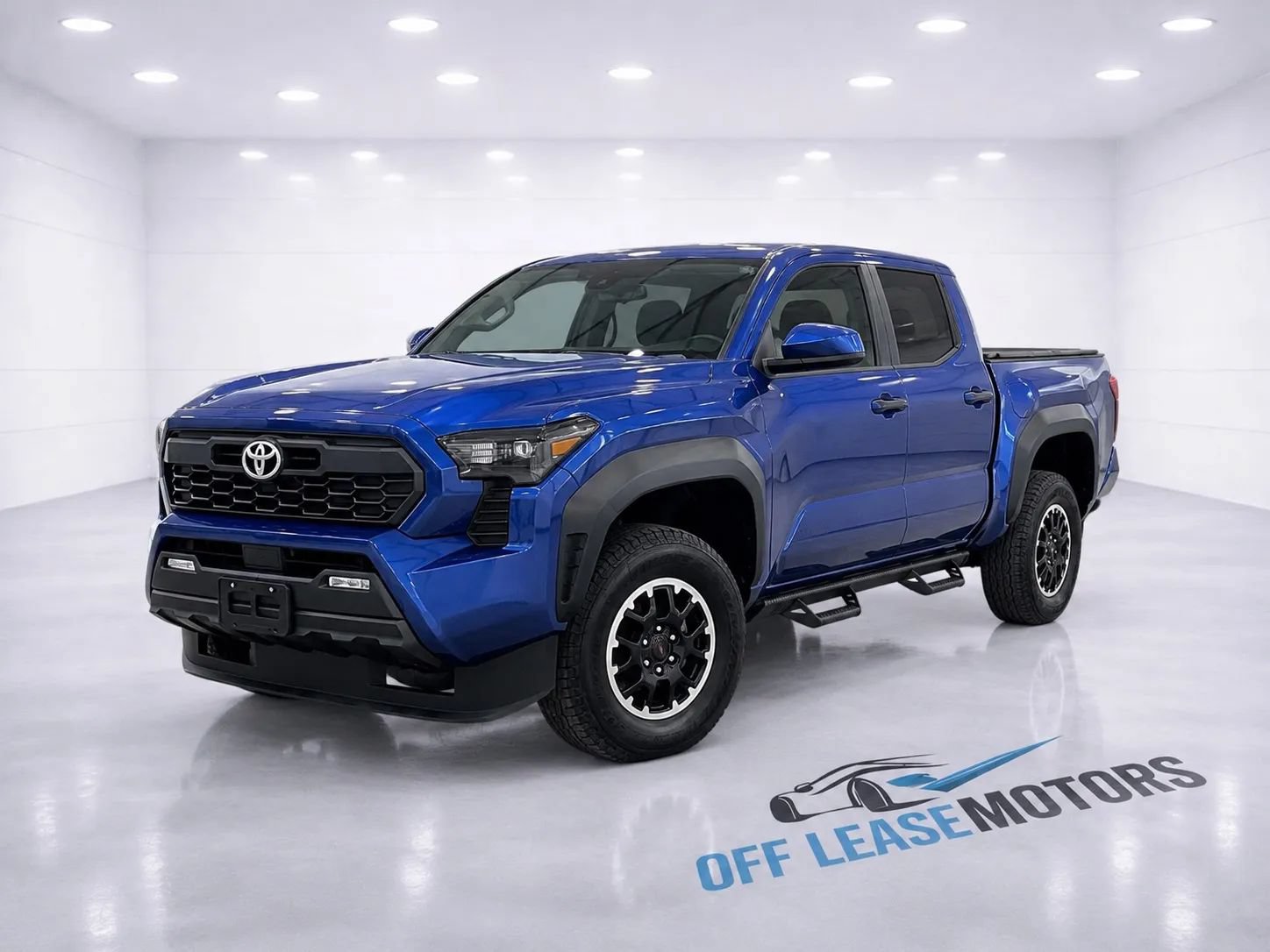 Used 2024 Toyota Tacoma TRD Off-Road AWD/4WD image 1