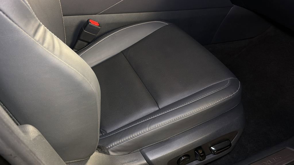 Certified 2023 Lexus RX 350 Premium w/ Accessory Package image 12