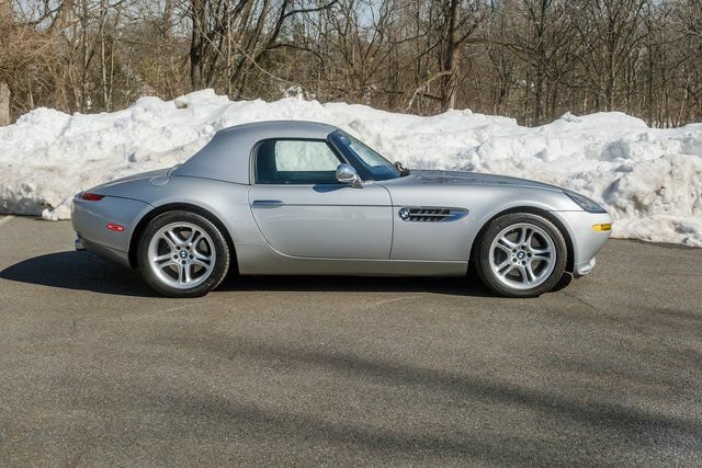 Used 2002 BMW Z8 RWD image 13