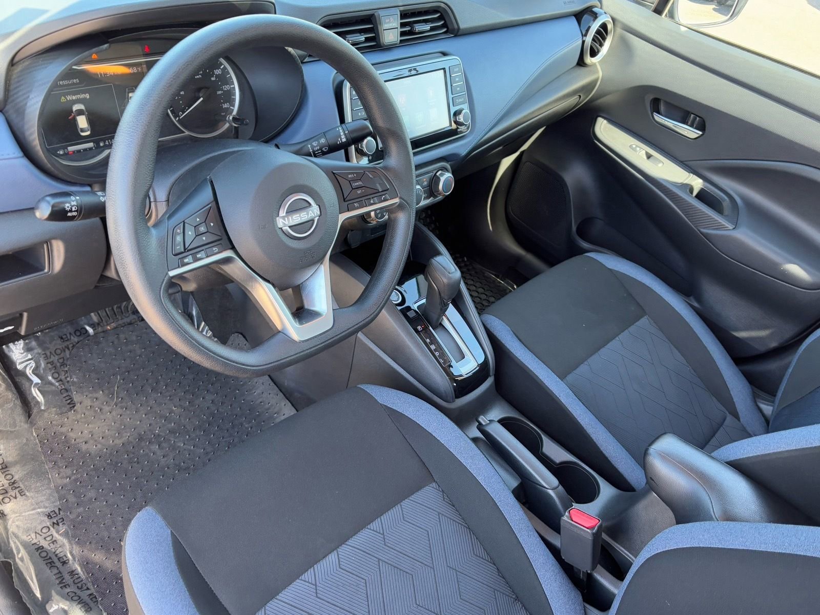 Used 2025 Nissan Versa SV image 16