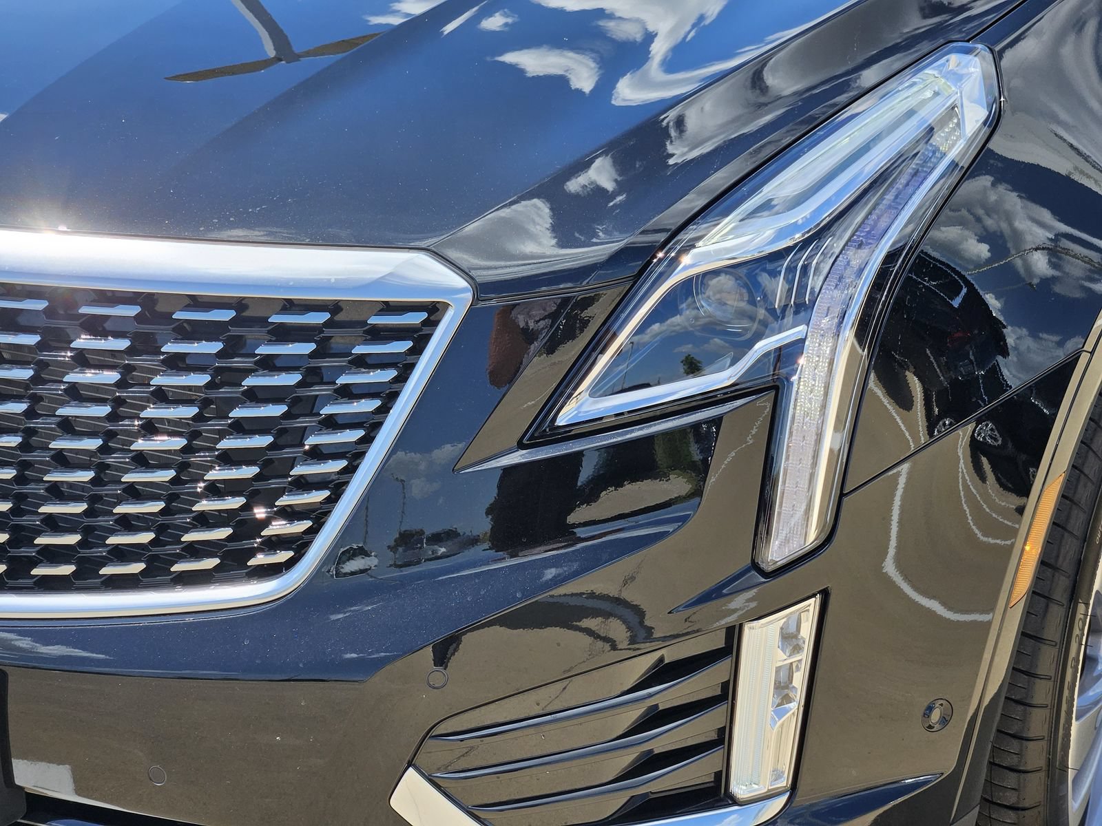 New 2026 Cadillac XT5 Premium Luxury w/ Driver Assist Package FWD image 10