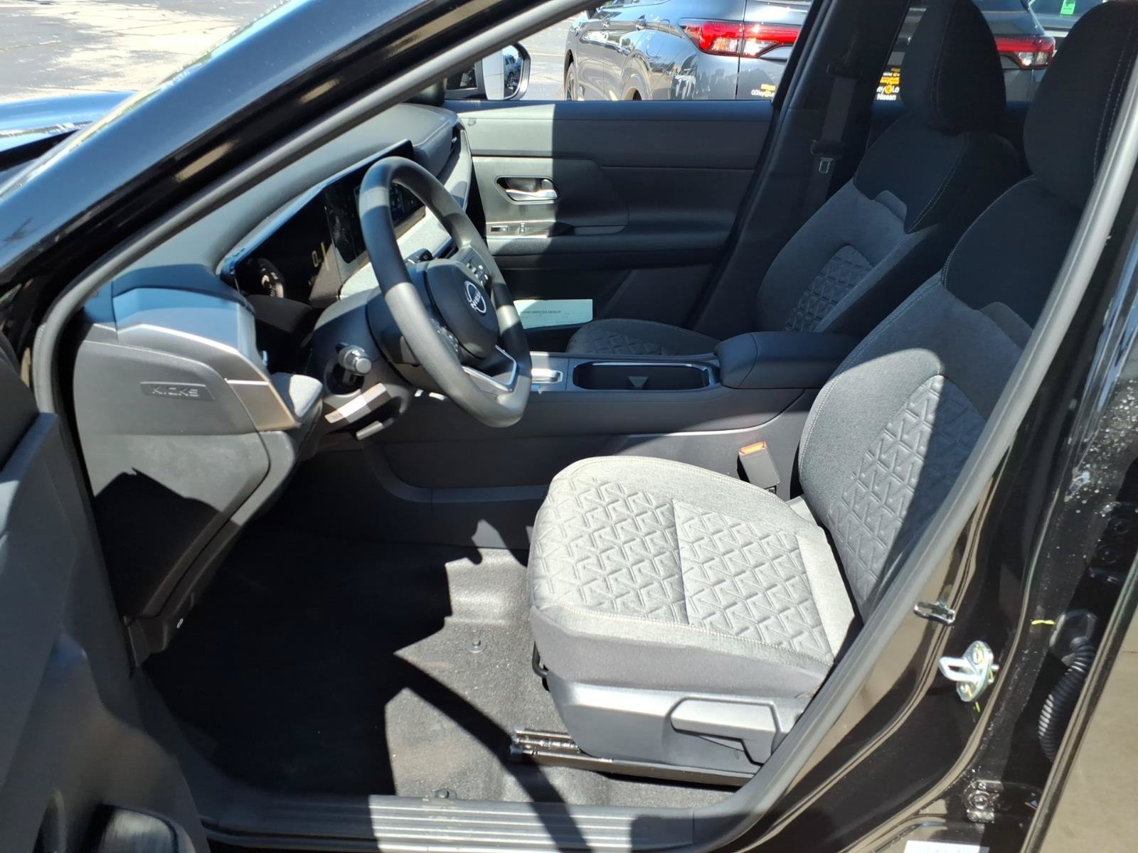 New 2027 Nissan Kicks SV AWD/4WD image 4