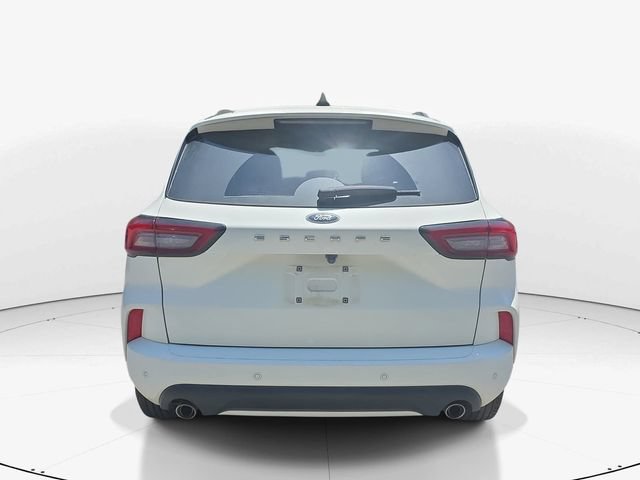 Used 2024 Ford Escape ST-Line w/ Tech Pack #1 FWD image 7