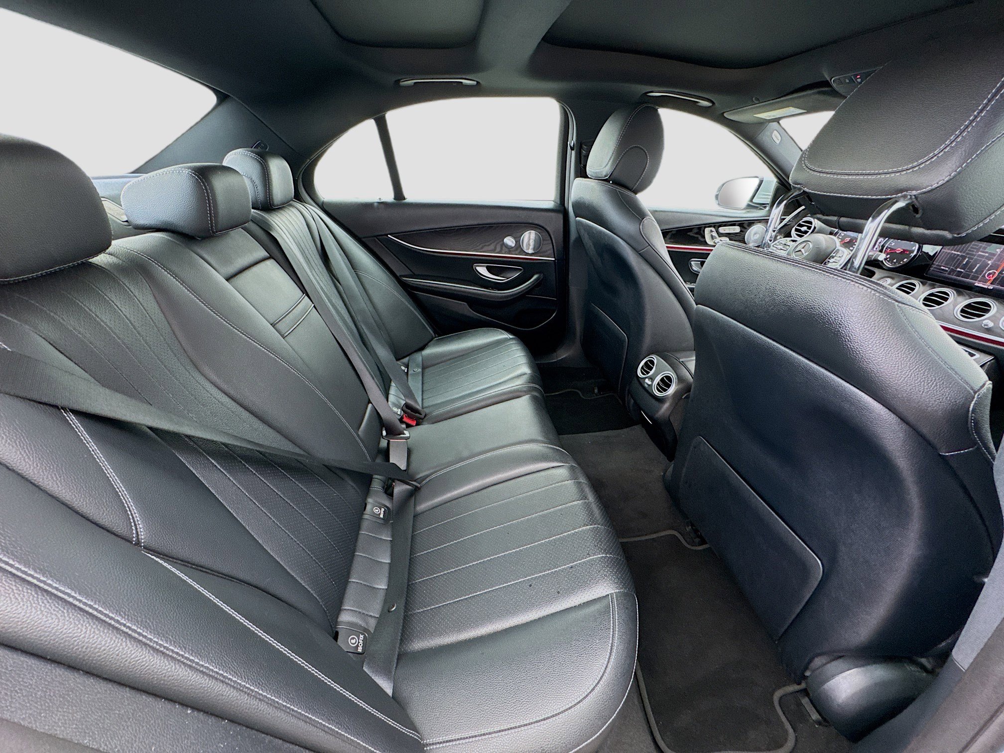 Used 2019 Mercedes-Benz E 300 image 19