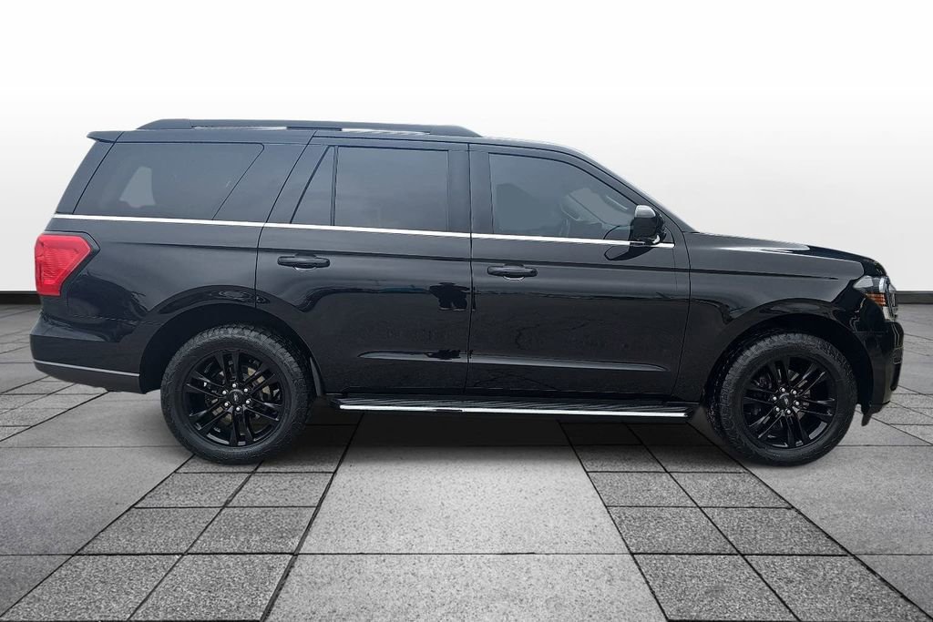 Used 2022 Ford Expedition XLT RWD image 4