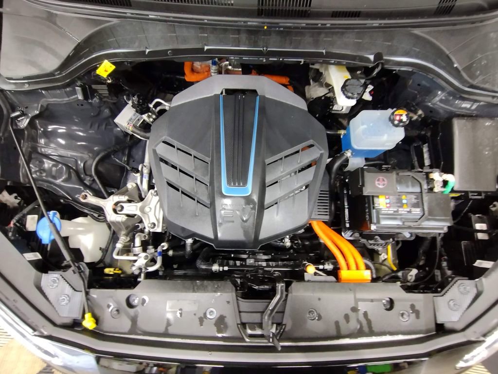 Certified 2023 Hyundai Kona Limited w/ Cargo Package image 8