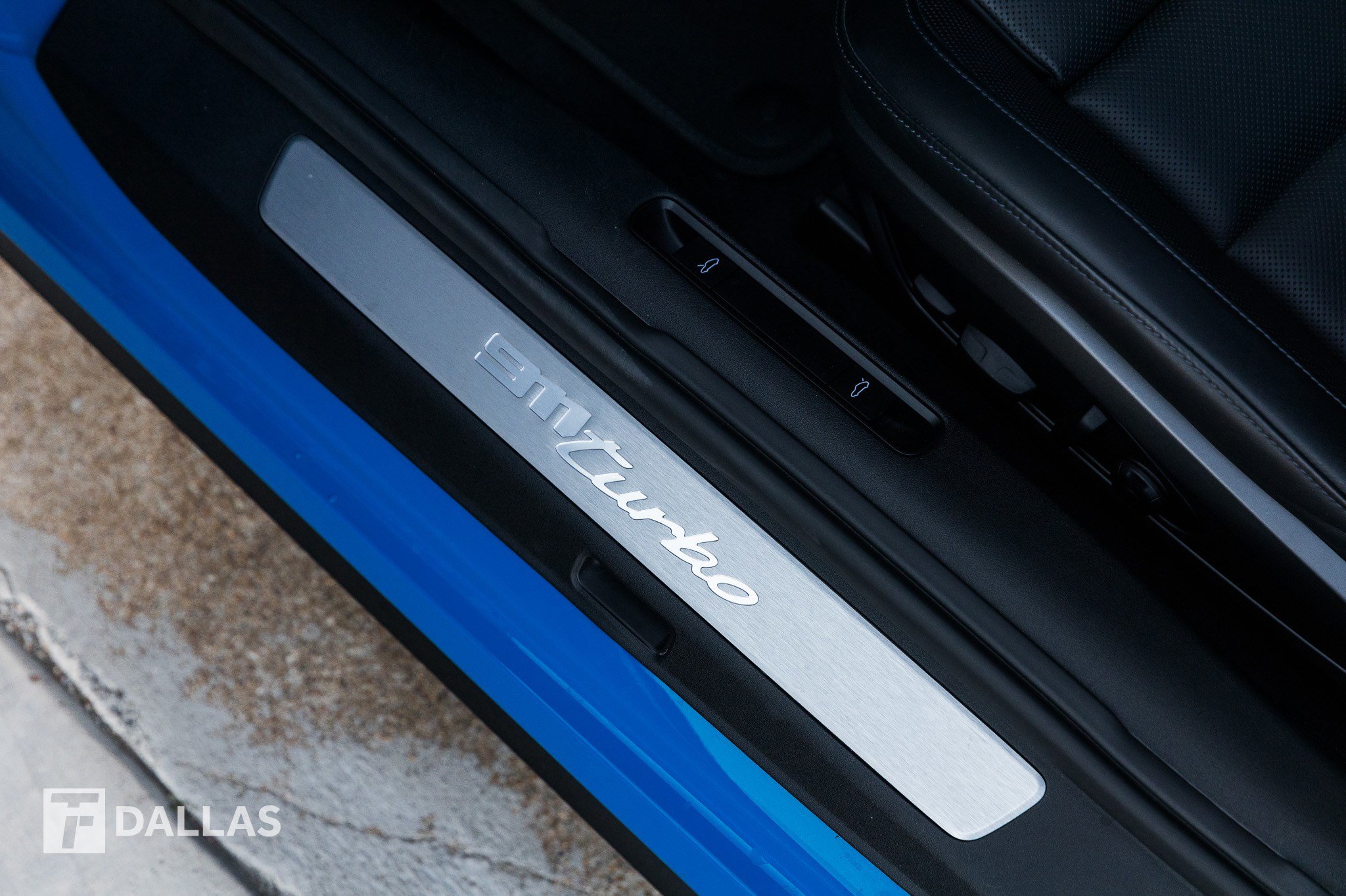 Used 2022 Porsche 911 Turbo image 22