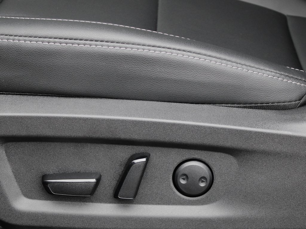 Certified 2025 Nissan Murano SV image 21