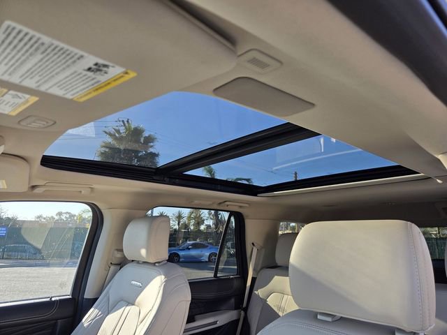Used 2024 Ford Expedition Platinum image 10
