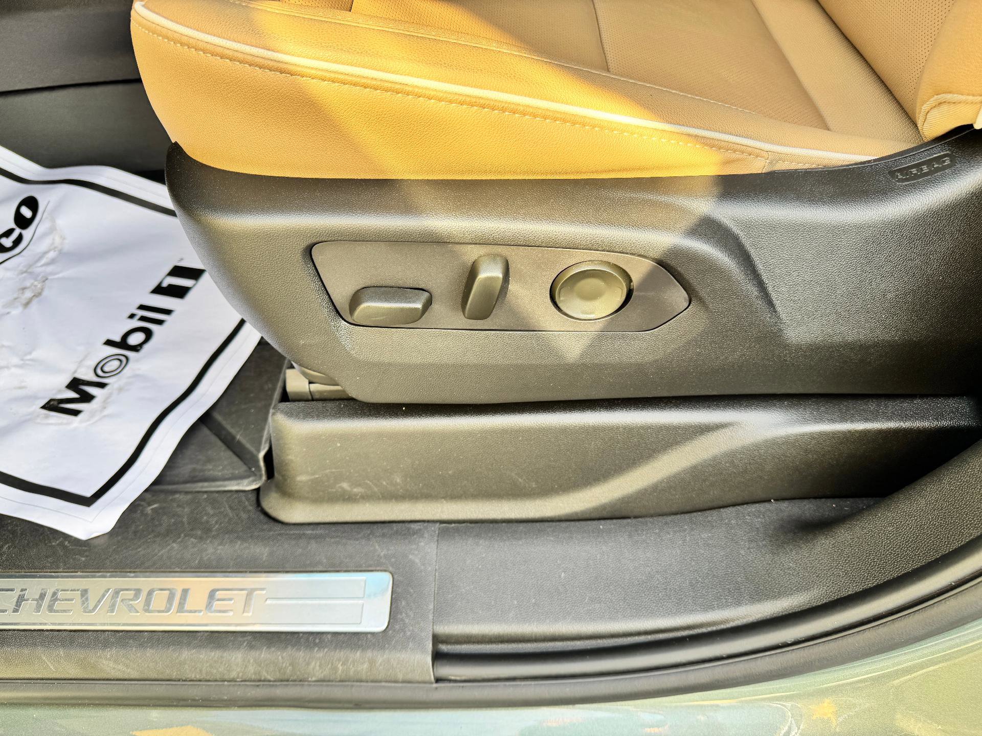 Used 2024 Chevrolet Tahoe Premier image 12