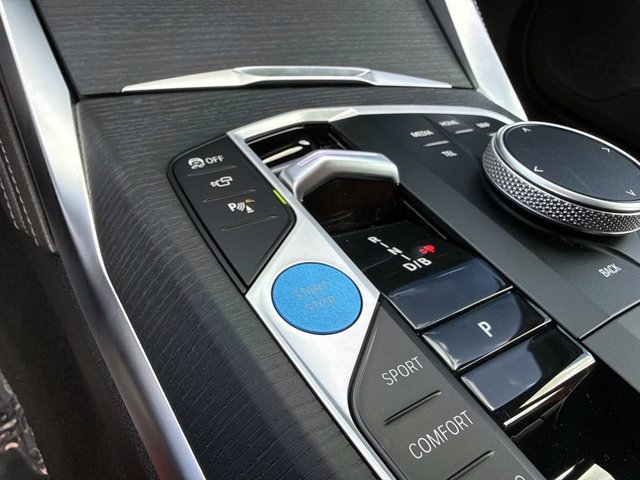 Used 2026 BMW i4 eDrive40 w/ M Sport Package RWD image 28