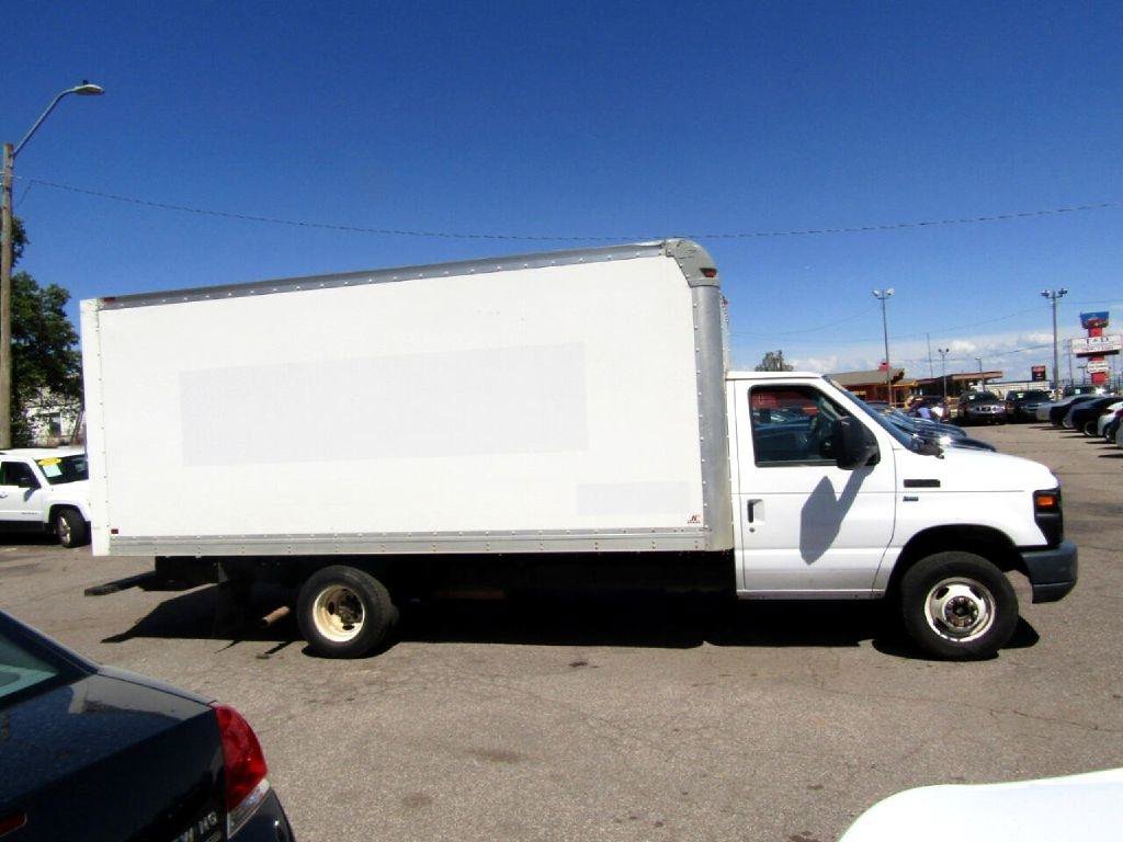 Used 2016 Ford E-350 and Econoline 350 Super Duty RWD image 8