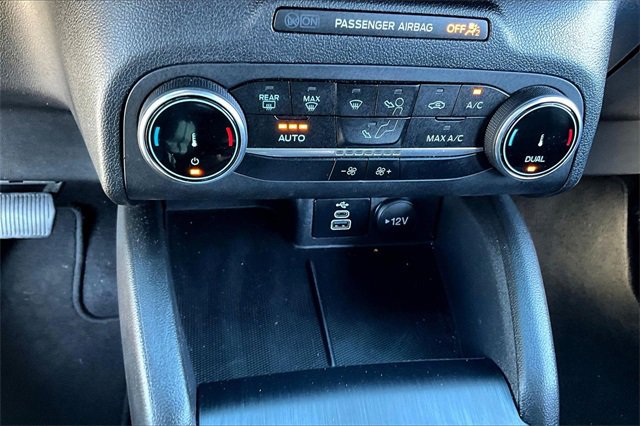 Used 2025 Ford Escape ST-Line image 16