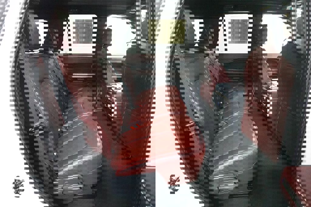 Used 2024 Ford Expedition Limited image 33