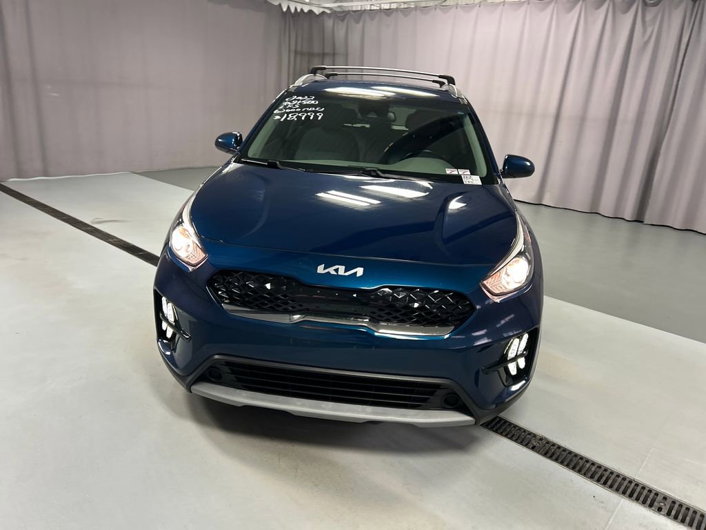 Used 2022 Kia Niro LXS image 2