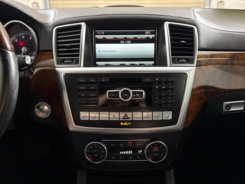 Used 2013 Mercedes-Benz GL 550 4MATIC image 18