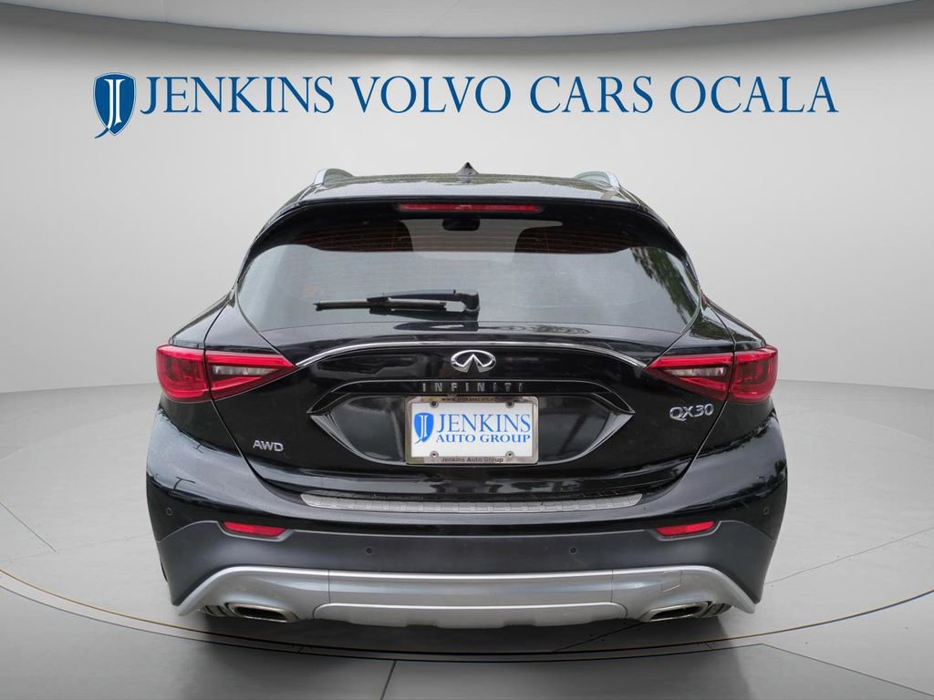 Used 2019 INFINITI QX30 AWD w/ Navigation Package image 4