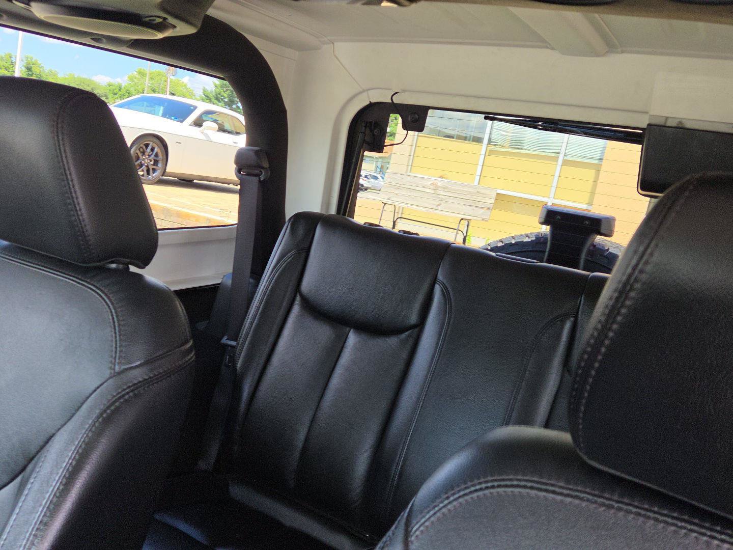 Used 2014 Jeep Wrangler Sahara AWD/4WD image 14