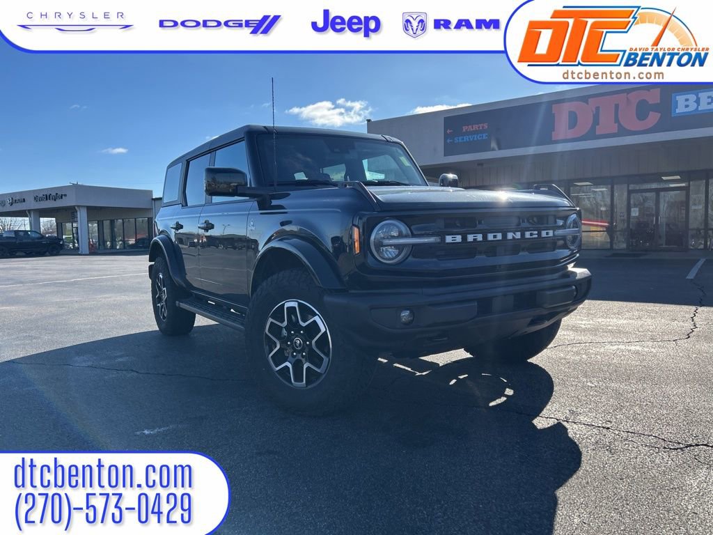 Used 2023 Ford Bronco Outer Banks image 1