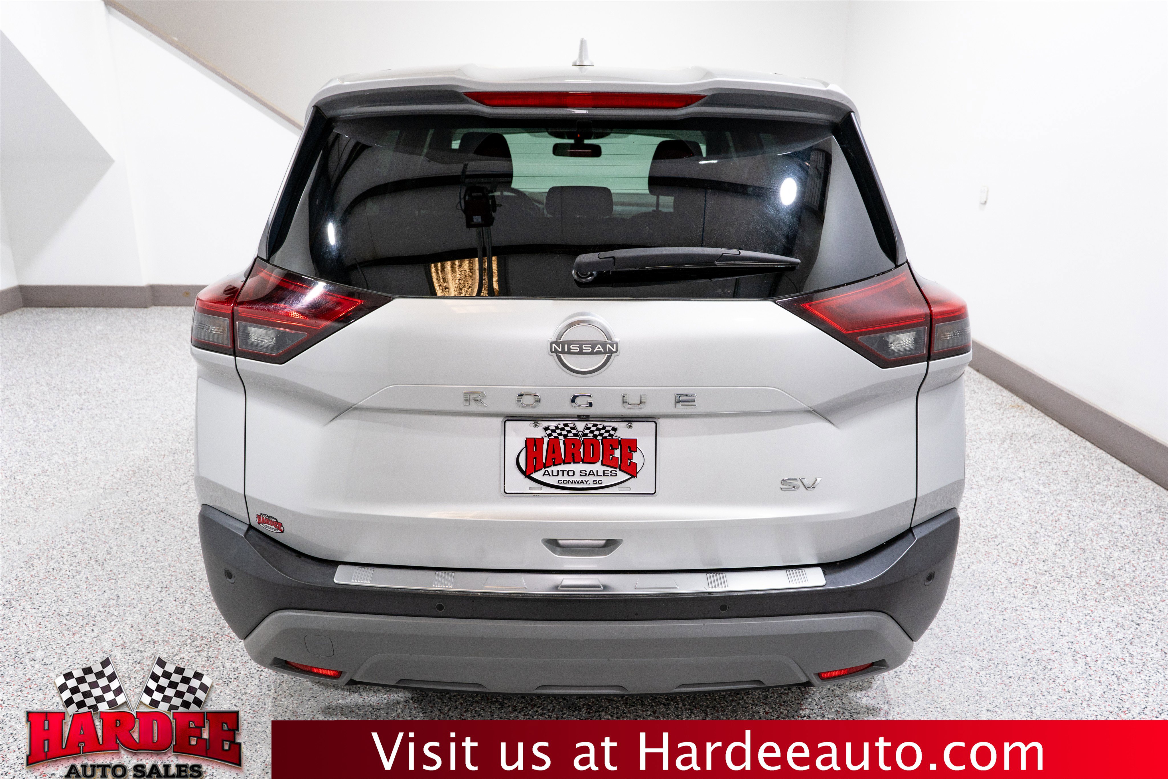 Used 2023 Nissan Rogue SV image 4