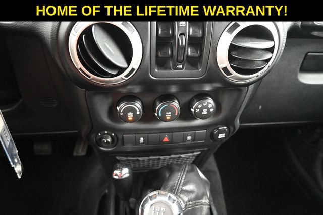 Used 2017 Jeep Wrangler Unlimited Sahara w/ Max Tow Package AWD/4WD image 26
