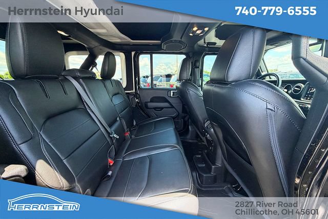 Used 2021 Jeep Wrangler Unlimited Sahara w/ Cold Weather Group AWD/4WD image 18