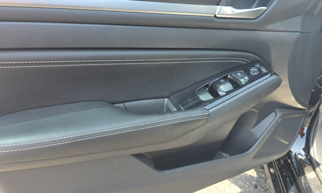 Used 2023 Nissan Altima 2.5 SL FWD image 10