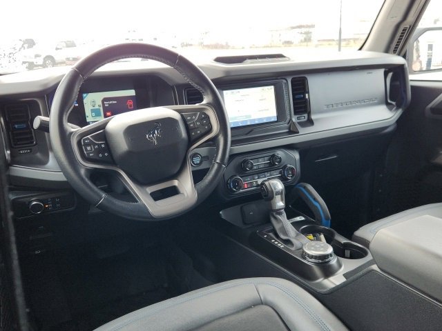 Used 2022 Ford Bronco Black Diamond image 9