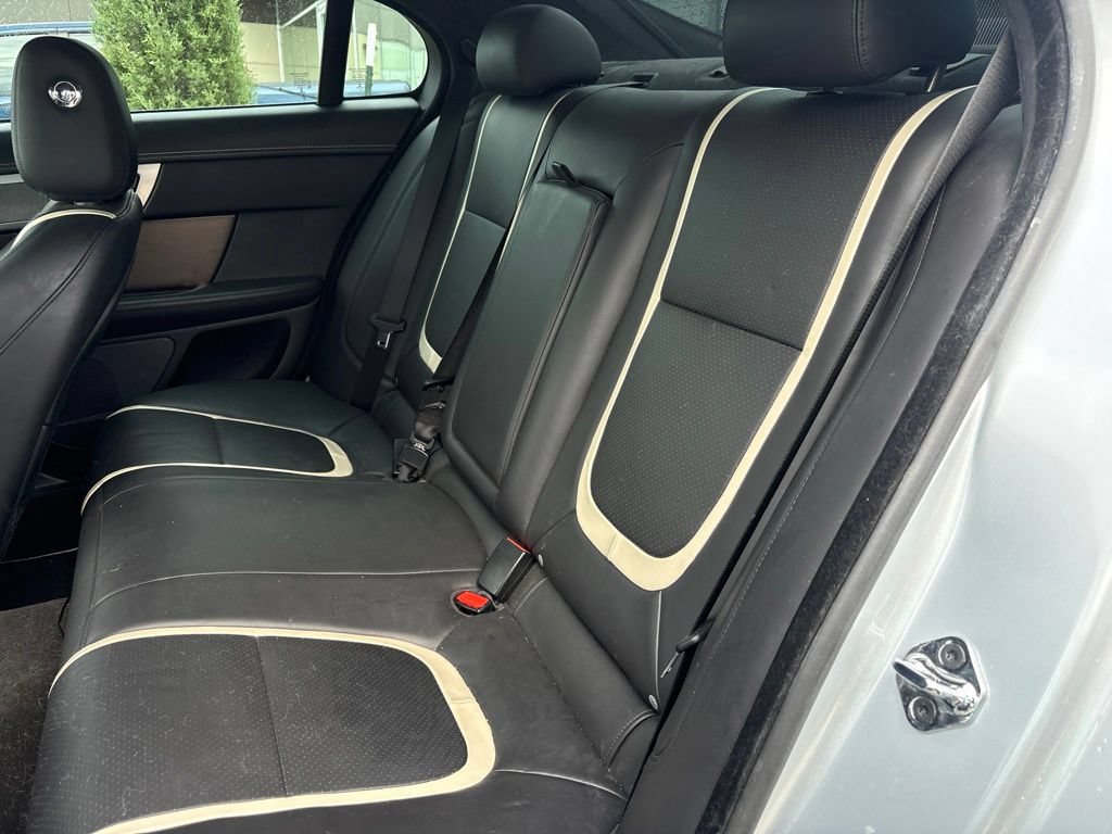 Used 2014 Jaguar XF 3.0 RWD image 6