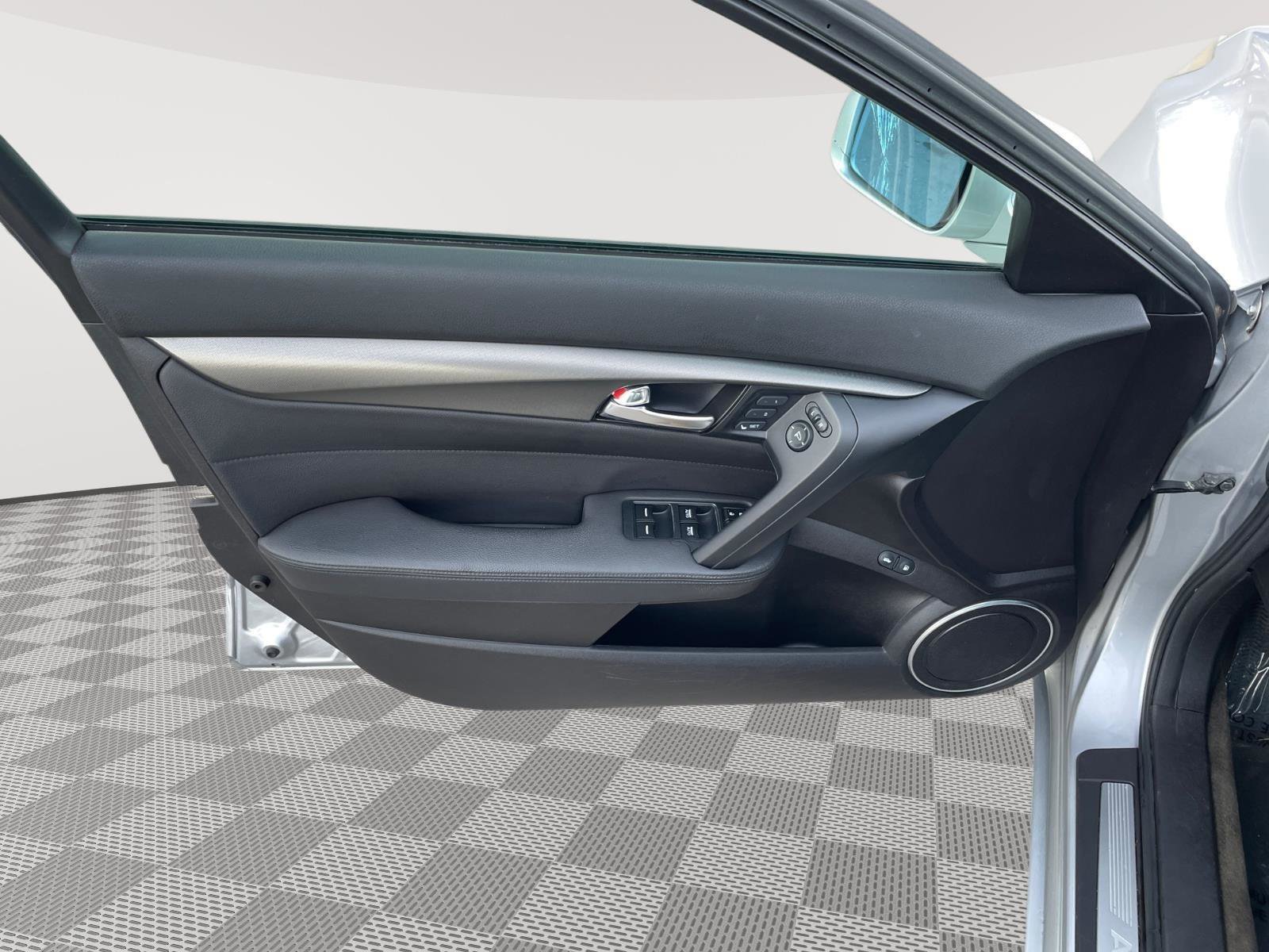 Used 2013 Acura TL image 17