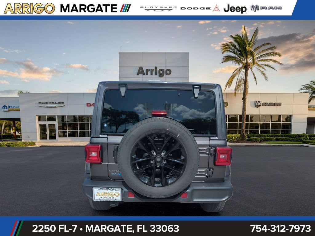 Used 2025 Jeep Wrangler Unlimited Sahara AWD/4WD image 6