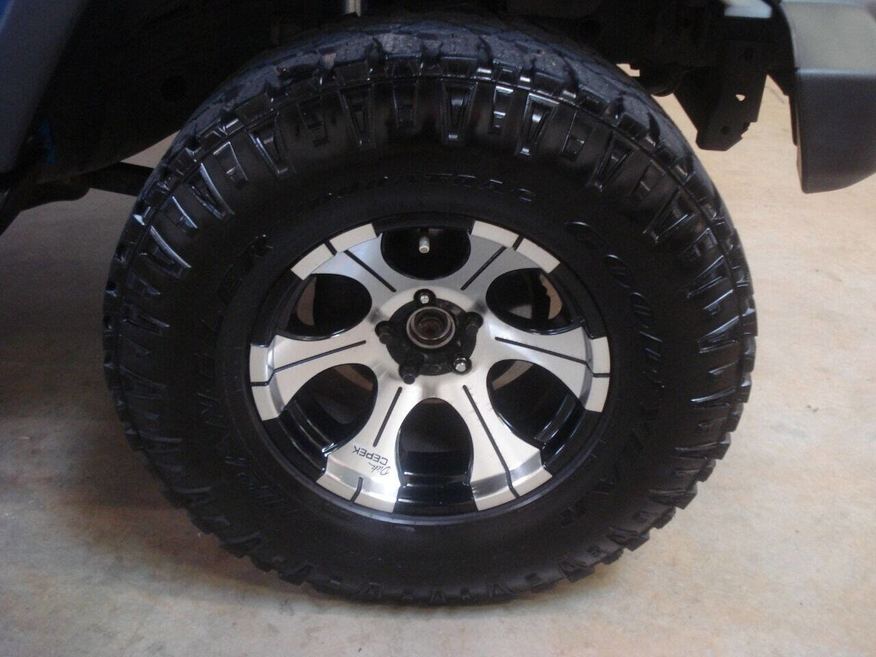 Used 2011 Jeep Wrangler Unlimited Sport image 8