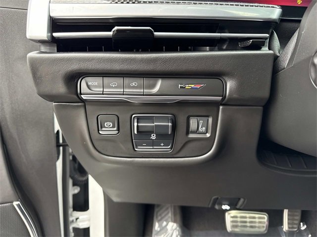 Certified 2025 Cadillac Escalade ESV V image 32